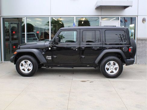 Used 2021 Jeep Wrangler Unlimited Sport w/ Sun And Sound Package AWD/4WD image 5