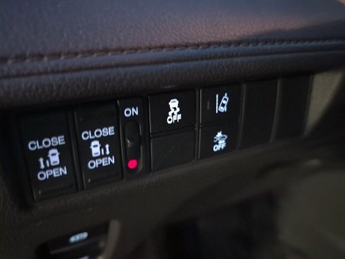 Used 2019 Honda Odyssey EX image 12