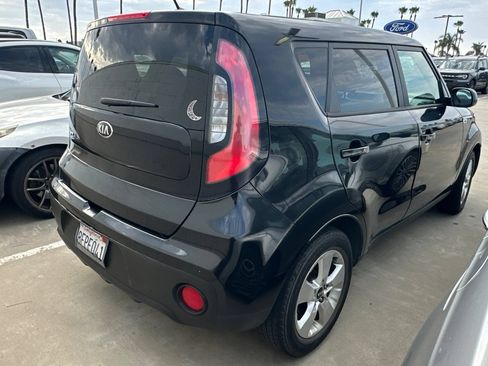 Used 2018 Kia Soul FWD image 4