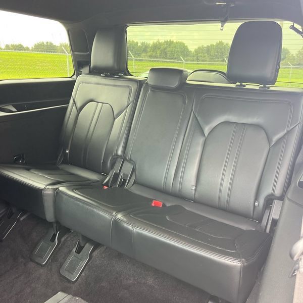 Used 2018 Ford Expedition Limited w/ Equipment Group 301A RWD image 10