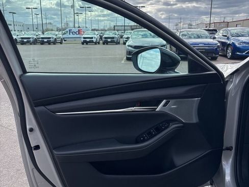 Used 2025 MAZDA MAZDA3 Hatchback w/ Appearance Package AWD/4WD image 11