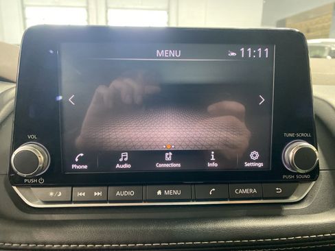 Certified 2021 Nissan Rogue SV image 12