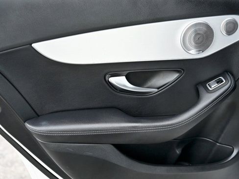 Used 2021 Mercedes-Benz C 300 Sedan image 11