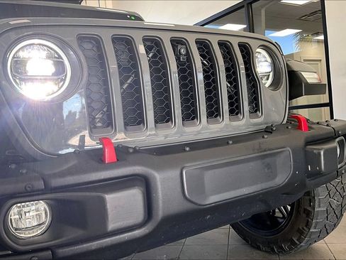 Used 2022 Jeep Wrangler Unlimited Rubicon w/ LED Lighting Group AWD/4WD image 29