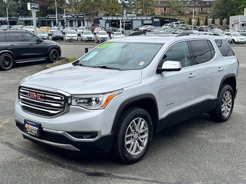 Used 2018 GMC Acadia SLE AWD/4WD image 4