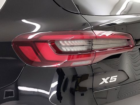 Certified 2023 BMW X5 sDrive40i w/ Parking Assistance Package image 11