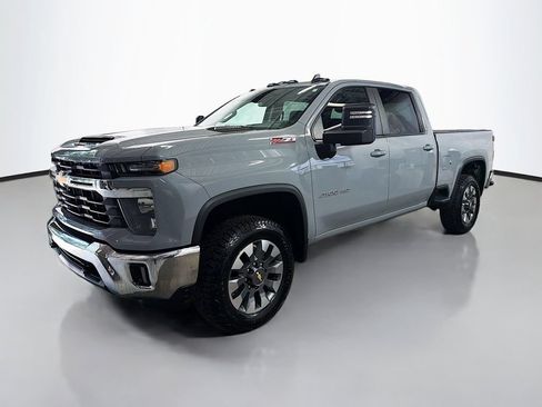 Used 2024 Chevrolet Silverado 2500 LT w/ All Star Edition AWD/4WD image 5