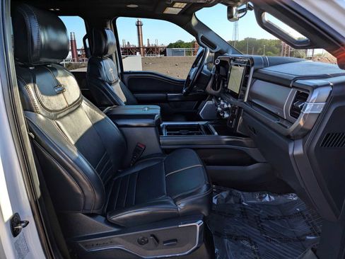 Certified 2024 Ford F250 Platinum AWD/4WD image 17