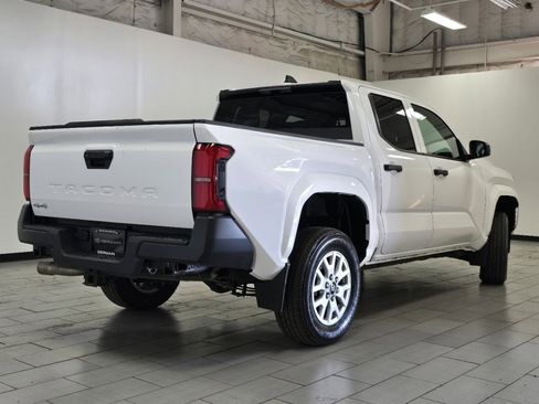Used 2024 Toyota Tacoma SR image 13