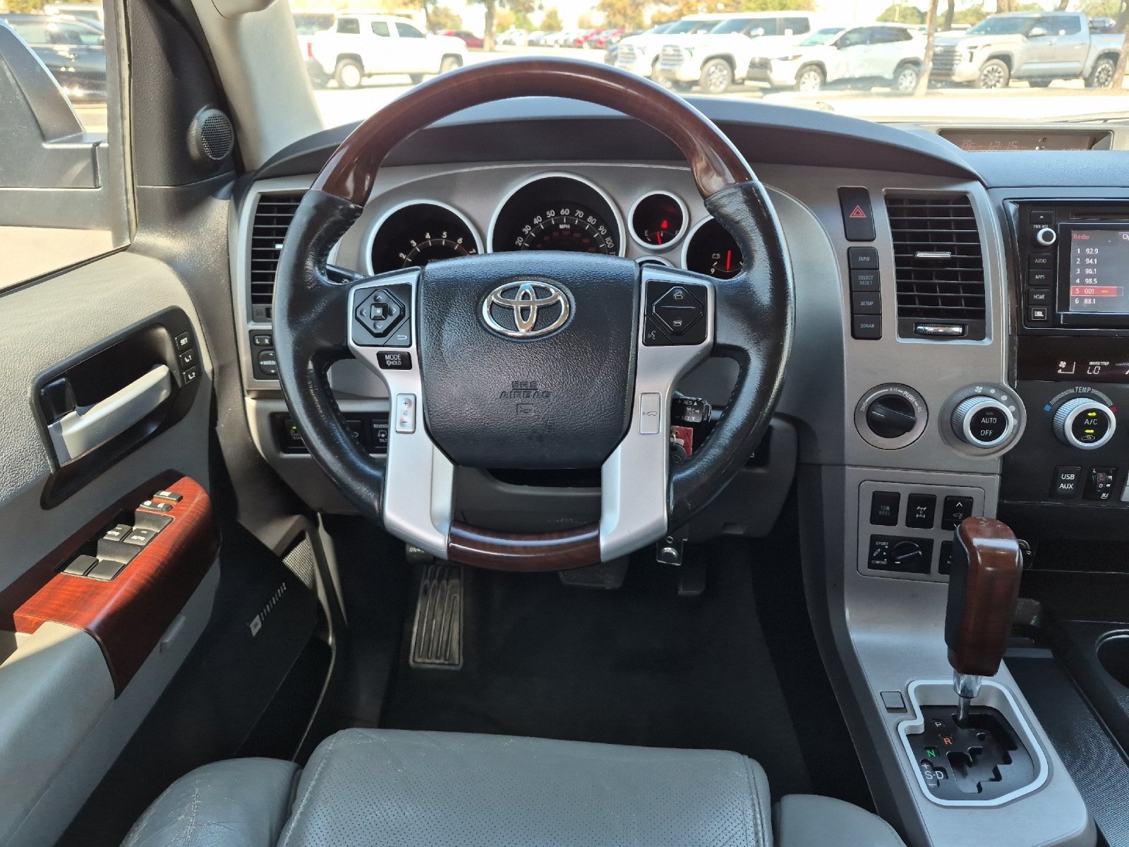 Used 2014 Toyota Sequoia Platinum AWD/4WD image 13