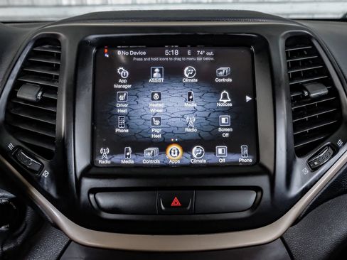 Used 2015 Jeep Cherokee Latitude w/ Cold Weather Group AWD/4WD image 27