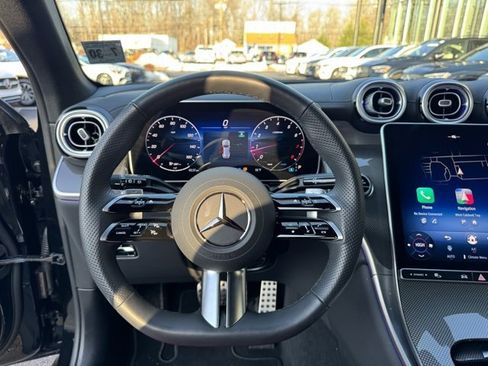 Used 2025 Mercedes-Benz GLC 300 4MATIC image 15