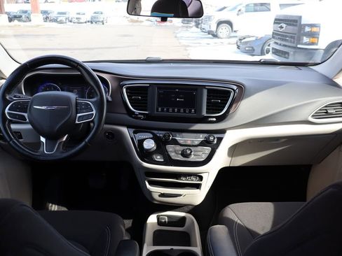 Used 2021 Chrysler Voyager LX w/ Cold Weather Group image 37