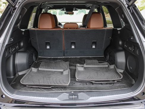 Certified 2025 Subaru Forester Touring AWD/4WD image 24