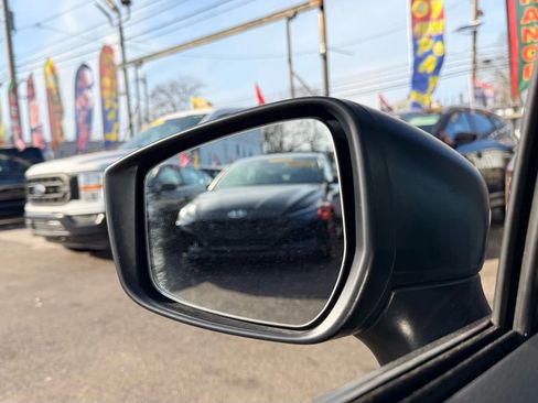 Used 2024 Nissan Versa S w/ S Plus Package image 28