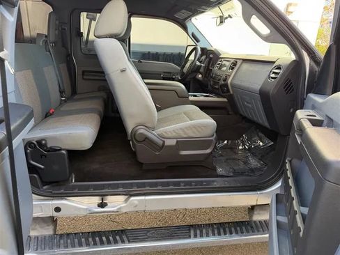 Used 2011 Ford F250 4x4 SuperCab Super Duty image 11