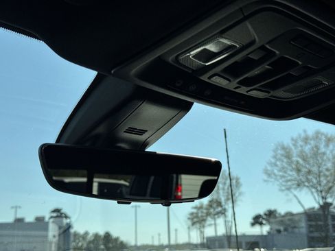 Used 2021 Chevrolet Silverado 3500 High Country image 27