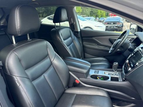 Used 2024 Nissan Murano SV w/ SV Midnight Edition Package FWD image 15