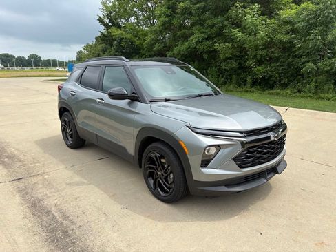 Used 2025 Chevrolet TrailBlazer RS w/ Driver Confidence Package FWD image 11