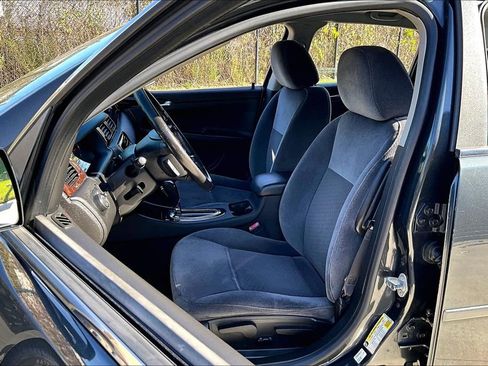 Used 2014 Chevrolet Impala LT w/ LT Sunroof Package image 30