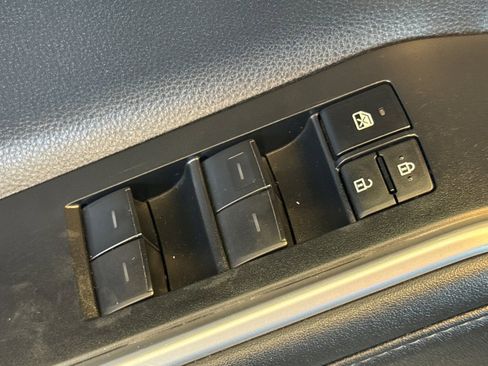 Certified 2024 Toyota Highlander LE image 14