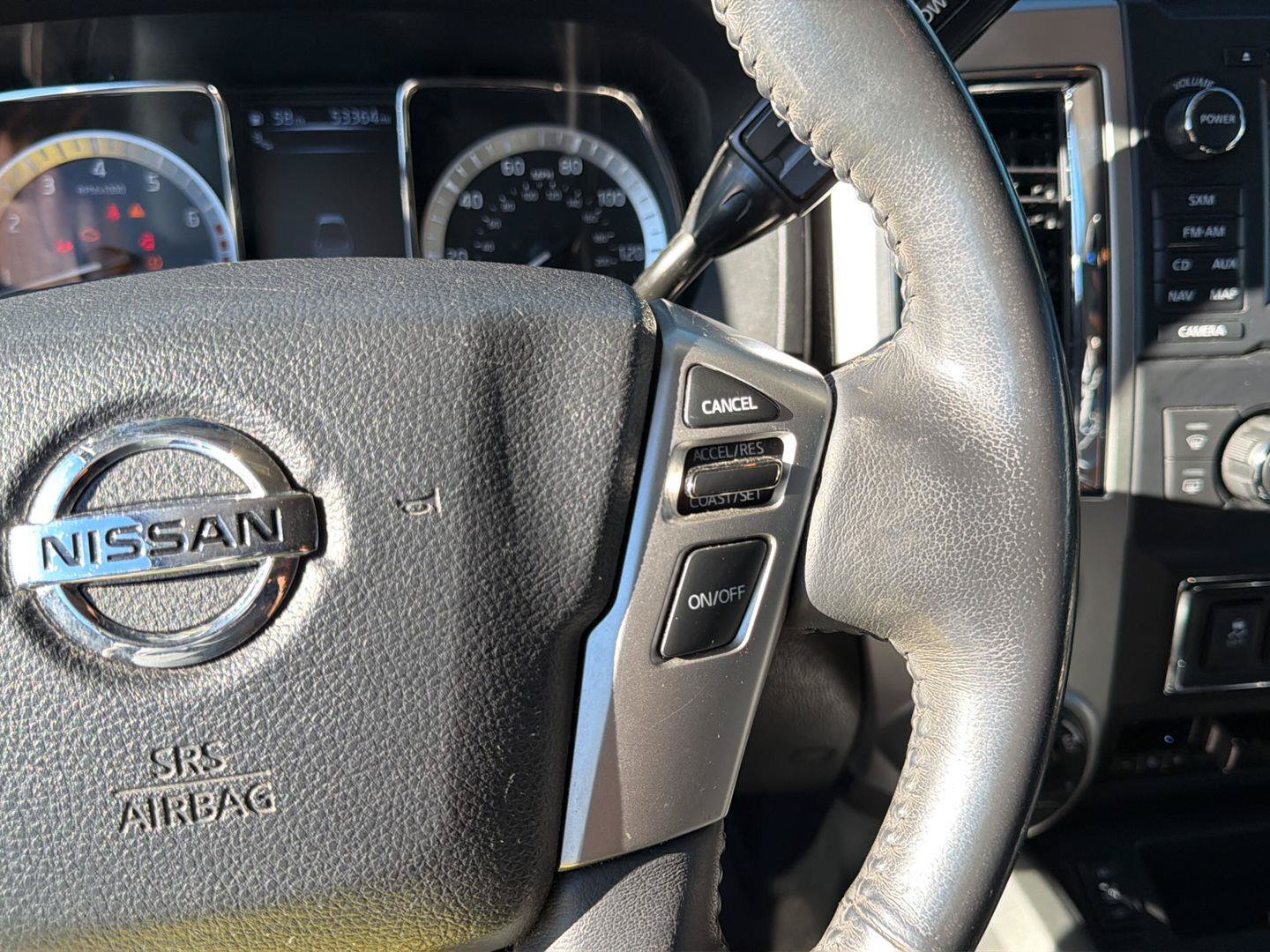 Used 2017 Nissan Titan SL AWD/4WD image 13