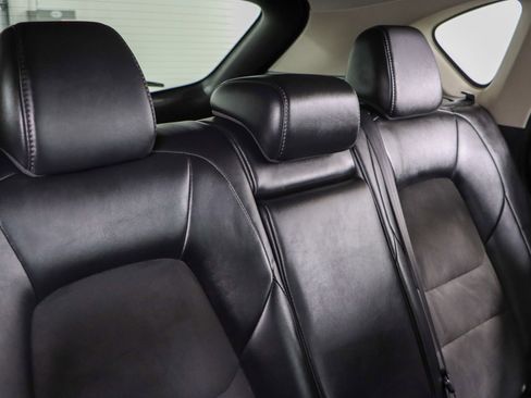 Used 2019 MAZDA CX-5 Touring image 29