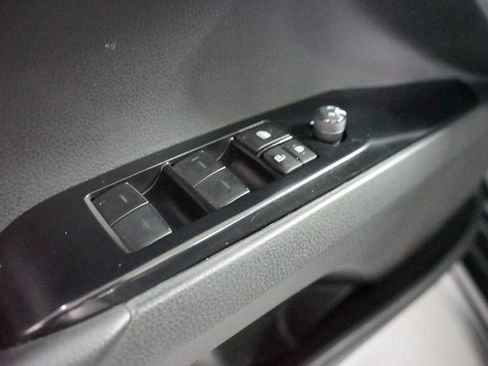 Certified 2025 Toyota Camry SE w/ Convenience Package image 12