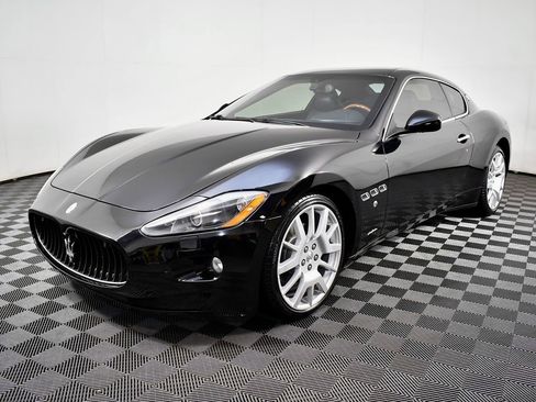 Used 2011 Maserati GranTurismo image 2