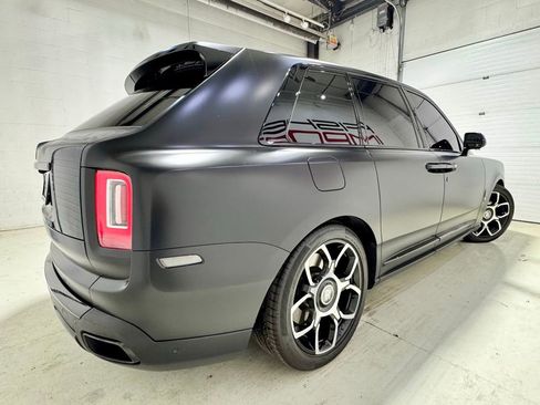 Used 2023 Rolls-Royce Cullinan Black Badge w/ Dark Exterior Package image 5