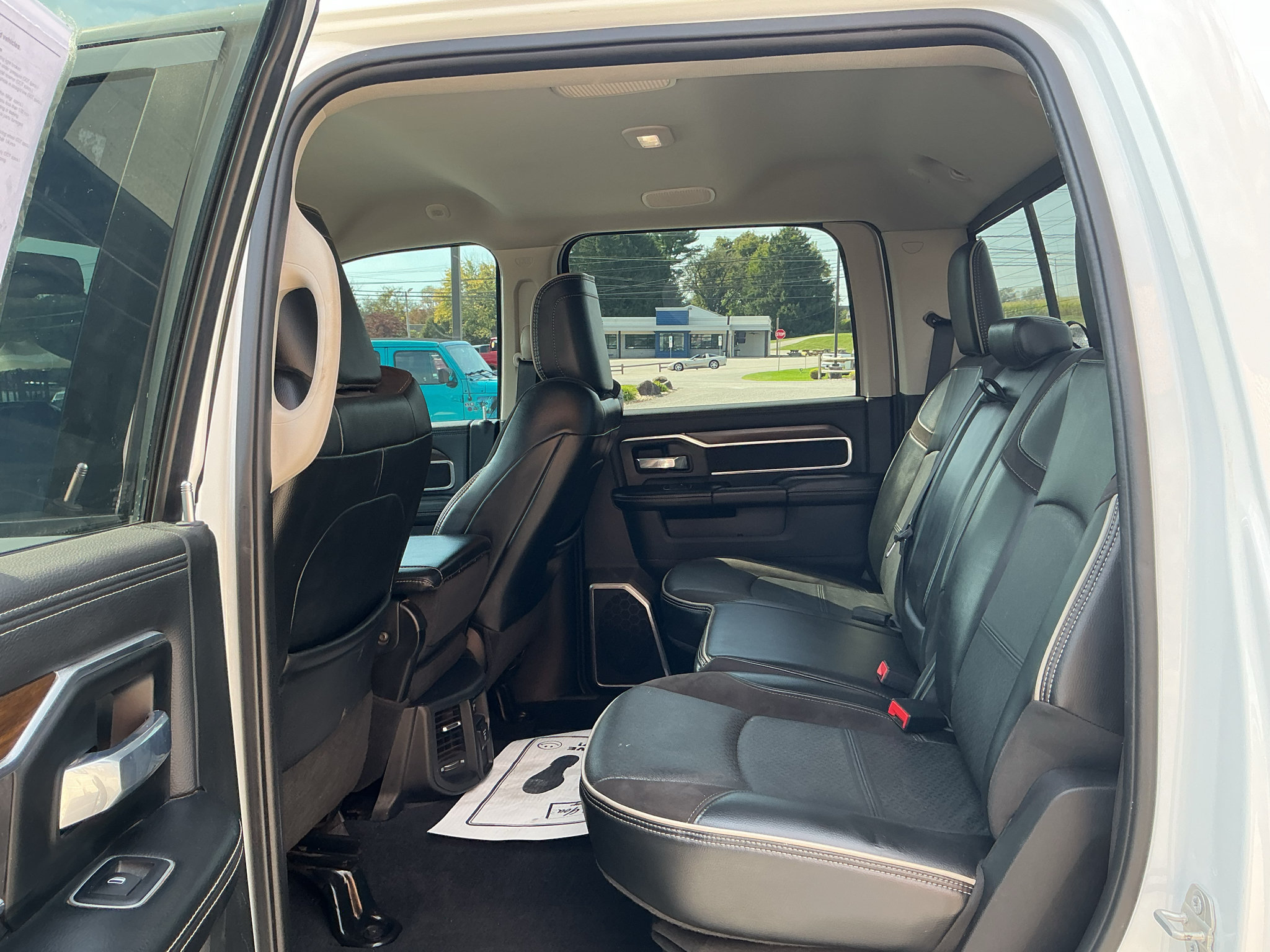 Used 2024 RAM 2500 Laramie AWD/4WD image 23
