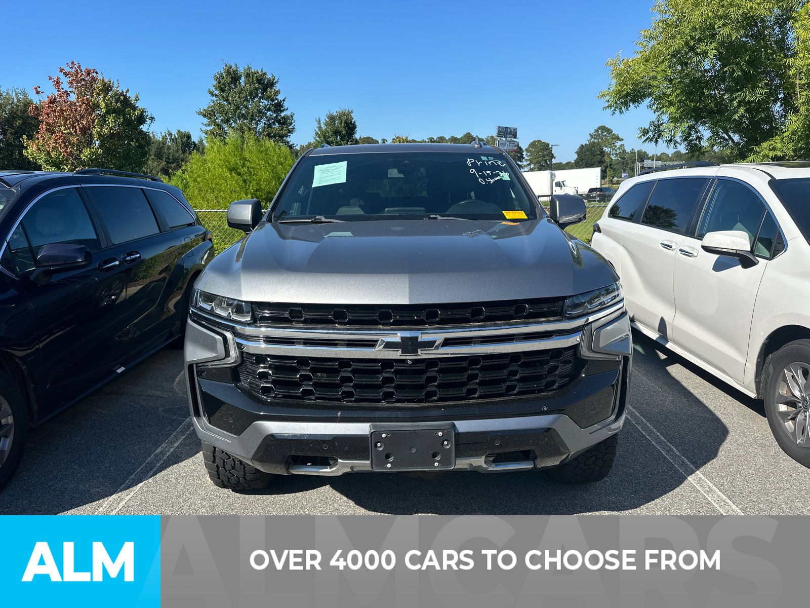 Used 2022 Chevrolet Suburban Z71 w/ Z71 Off-Road Package AWD/4WD image 2
