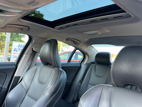 Used 2018 Volvo S60 T5 Dynamic w/ Protection Package image 17