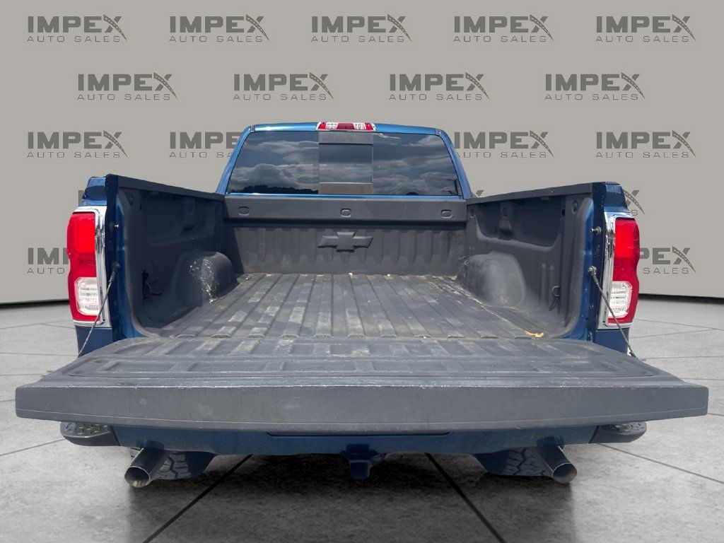 Used 2017 Chevrolet Silverado 1500 LTZ Z71 w/ LTZ Plus Package AWD/4WD image 25