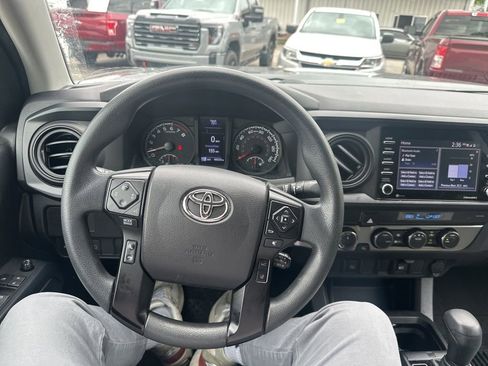 Used 2021 Toyota Tacoma SR AWD/4WD image 12