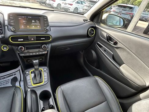 Used 2020 Hyundai Kona Limited AWD/4WD image 11