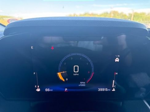 Used 2024 Chevrolet TrailBlazer LT w/ LT Cold Weather Package FWD image 11