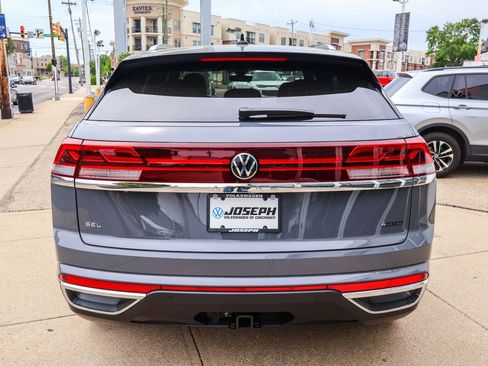 New 2026 Volkswagen Atlas Cross Sport SEL AWD/4WD image 4
