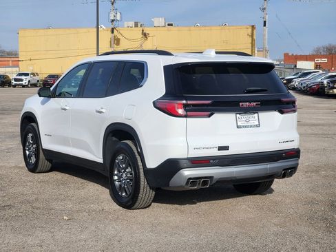 Used 2025 GMC Acadia Elevation image 7