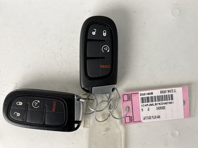 Used 2019 Jeep Cherokee Latitude Plus AWD/4WD image 20