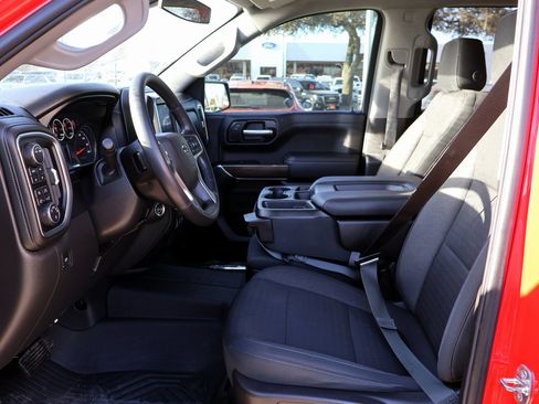 Used 2021 Chevrolet Silverado 1500 RST image 24