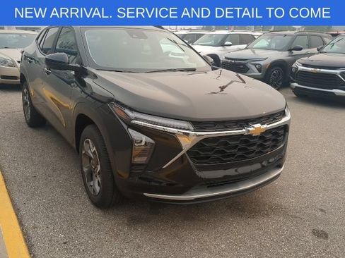 Used 2024 Chevrolet Trax LT w/ Driver Confidence Package FWD image 7