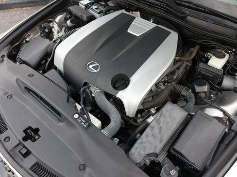 Used 2016 Lexus IS 350 RWD image 53
