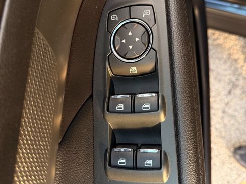 Used 2018 Ford Explorer XLT w/ Equipment Group 202A AWD/4WD image 13