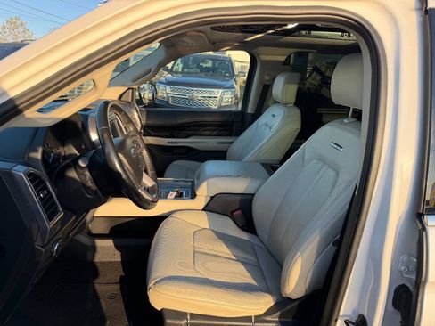 Used 2018 Ford Expedition Platinum RWD image 10