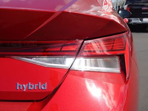 Used 2023 Hyundai Elantra Limited image 7