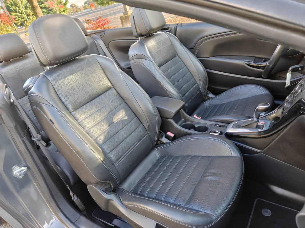 Used 2016 Buick Cascada Premium FWD image 21
