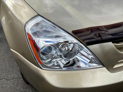 Used 2008 Kia Sedona LX image 31