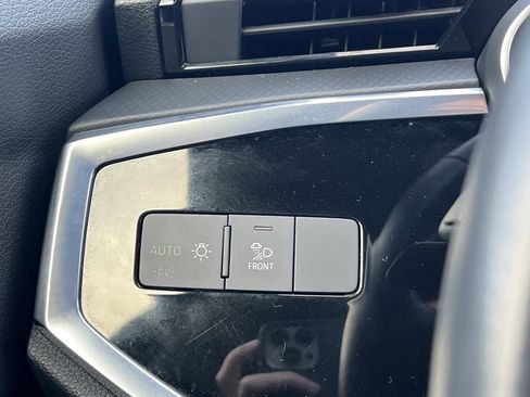 Used 2024 Audi Q3 2.0T Premium image 17