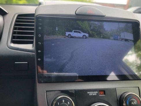 Used 2011 Kia Soul + FWD image 13
